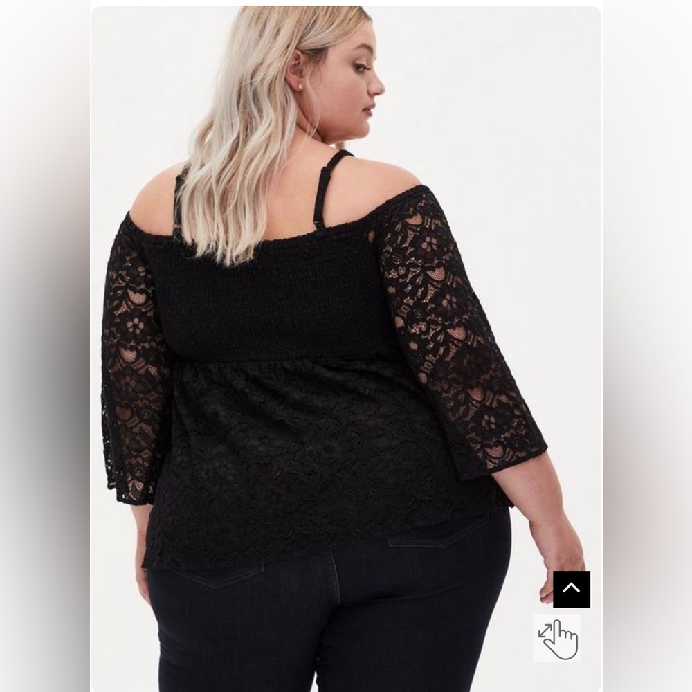 NWT Torrid Babydoll Lace Smocked Cold Shoulder Top Size 0 - Picture 3 of 11